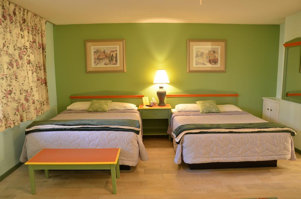 Sandpiper Springs Retreat & Spa Desert Hot Springs Oda fotoğraf